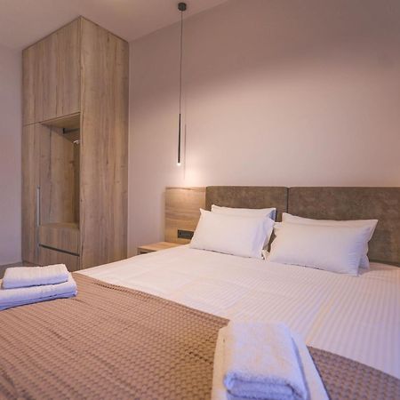 Santa Marina Apartments Rodhákinon Ngoại thất bức ảnh